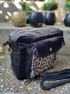 Sac bandoulière femme Vittoria en cuir irisé et cuir suédé coloris noir fabrication italienne