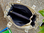     Intérieur du sac Giulia avec compartiment central zippé