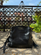 Sac bandoulière femme Alba vue de face en cuir grainé noir
