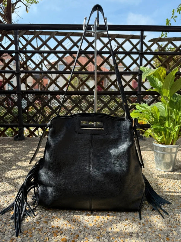 Sac bandoulière femme Alba vue de face en cuir grainé noir