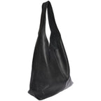 Livia L sac hobo femme en cuir grainé noir de trois quart